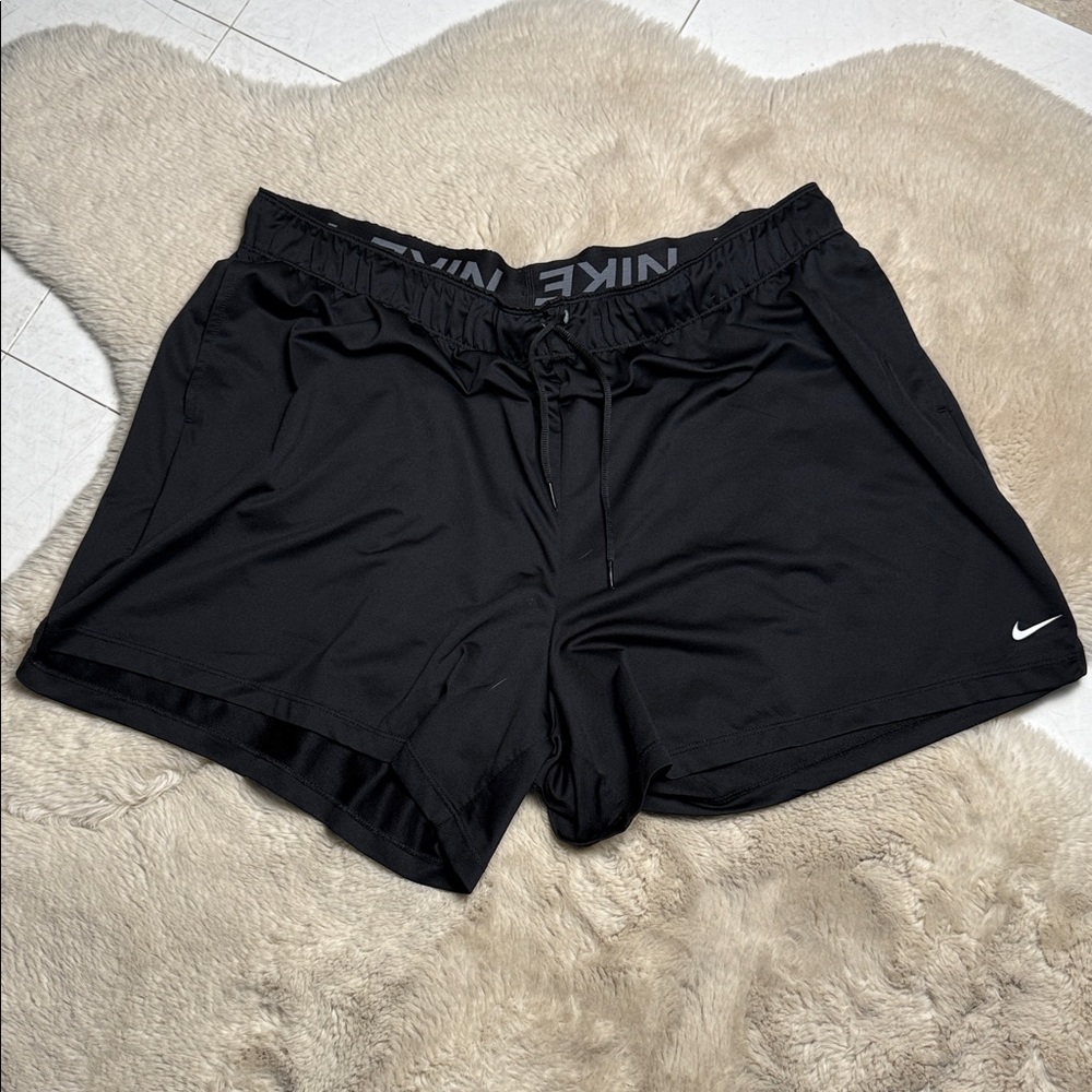 Nike Shorts Black Men’s Size XXL Pockets